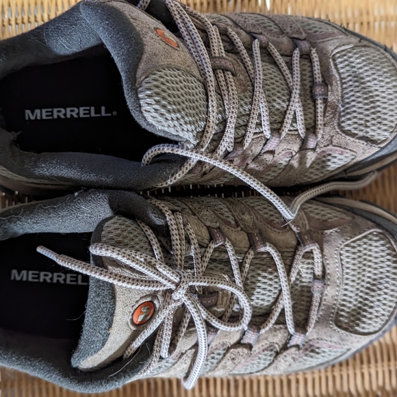 Merrell Moab Women's Hiking Shoes - Picture 3 of 5